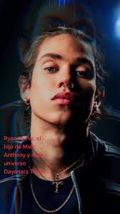 Ryan Muñiz ,hijo de Marc Anthony y la ex Miss Universo Dayanara Torres en  su faceta de modelo ,asi lo presume su bella y orgullosa mamá . Ryan es el  hijo que más parecido tiene con el cantante. ...