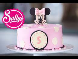 Der kopf ist ein kuchen mit durchmesser 20cm, die ohren haben 10cm. Minnie Mouse Torte Motivtorte Fondant Tutorial Mit Aufsteller Sallys Welt Youtube