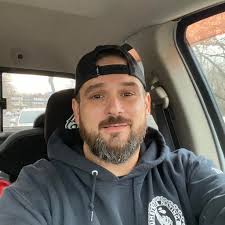 Hi all, looking for someone to caulk a bathtub. Any leads?