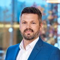 600+ "Peter R." profiles