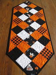 Halloween Table Runner Etsy Halloween Table Runners Quilted Table Runners Patterns Halloween Quilts