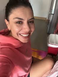 5 kg ile buradayım 🙃 pazartesi kendimize geliyoruz, o yüzden haftasonu ne  yapıyorsanız yapın! 💥