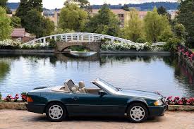 Mercedes Benz Sl 320 R 129 1995 Colegio Claustro Moderno Bogota Colombia Photo Jorge A Medellin Www Mbenz Exper Mercedes Benz Amg Mercedes Mercedes R129