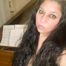 Play Utopía De Una Mujer by Claudia Mora