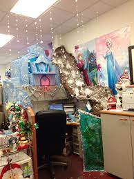 3.6 out of 5 stars 88. My Frozen Themed Christmas Cubicle Office Christmas Decorations Disney Halloween Decorations Frozen Christmas Tree