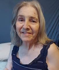 Bonnie Pender's Instagram, Twitter & Facebook