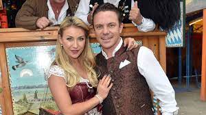 Findet ihr konzert trotz coronapandemie statt? Beweisfotos Stefan Mross Turtelt Mit Dsds Anna Carina Promiflash De