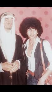 شاهد الحلقة 8 من #سيلفي #ناصر_القصبي بوكيه ورد. Ù†Ø§ØµØ± Ø§Ù„Ù‚ØµØ¨ÙŠ Twitterissa Ù…Ø¹ Ø§Ù„Ù…Ù„Ùƒ ÙÙŠØµÙ„ Ø§Ù„Ù„Ù‡ ÙŠØ±Ø­Ù…Ù‡ ÙÙŠ Ù…ØªØ­Ù Ù„Ù†Ø¯Ù† Ø£ÙˆØ§Ø¦Ù„ Ø§Ù„Ø«Ù…Ø§Ù†ÙŠÙ†Ø§Øª ÙˆÙ„Ø¯ÙŠ ÙŠØ¨ØªØ²Ù†ÙŠ Ø¨Ù‡Ø§Ù„ØµÙˆØ±Ù‡ Ø®ØµÙˆØµØ§ Ø§Ø°Ø§ Ù‚Ù„Øª Ù„Ù‡ Ù‚Ù… Ø£Ø­Ù„Ù‚ Http T Co Vdurfu3b34