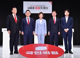 8년간 몸캠 털린 남성 1300명 여성인척 음란채팅 29살 김영준. Fzqz18a Wol6m