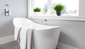 Freistehende wannen wirken edel und sind von allen seiten zugänglich. Badezimmer Wanne Oder Dusche Zuhause Bei Sam