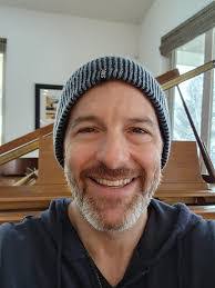 Thomas Holstein's Instagram, Twitter & Facebook