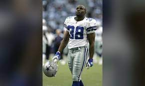 Roy lee williams (born august 14, 1980), is a former american college and professional football player who was a safety in the national football league (nfl) for nine seasons. Former Ou Star Roy Williams Released By Dallas Cowboys