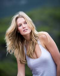 Find the perfect toni garrn pictures stock photos and editorial news pictures from getty images. Model Fix Toni Garrn On Her Kerastase Campaign Daily Front Row