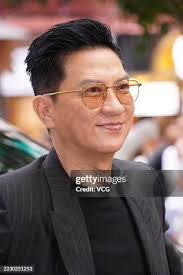 16 Photos & High Res Pictures