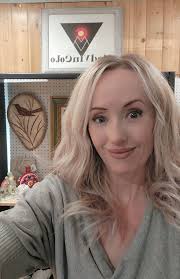 We are still accepting vendors for the Jan 11th market at Foothills Mall in  Fort Collins! Vintage collectors, makers, and artists all welcome. Check  out this awesome community and join in on