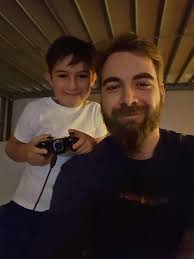 Cameron Holt Obituary (1987