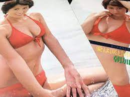 朝加真由美○切り抜き○女優 グラビア ビキニ 水着 昭和レトロ○お宝3 chateauduroi.co