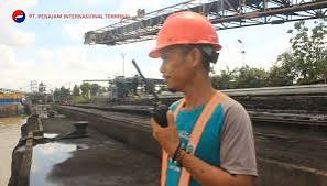Jasa Pemanduan dan Penundaan