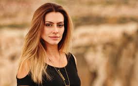 Xvideos.com account join for free log in. Herunterladen Hintergrundbild Cleo Pires Brasilianische Schauspielerin Portrait Fotoshooting Schwarzes Kleid Schone Frau Mit Einer Auflosung Zu Uberwachen 3840x2400 Bilder Auf Dem Desktop