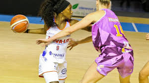 Voici quelques règles de base à connaitre pour pratiquer ou suivre le basket. Basket Ligue Feminine Solide Et Adroit Villeneuve D Ascq N A Pas Fait Le Coup De