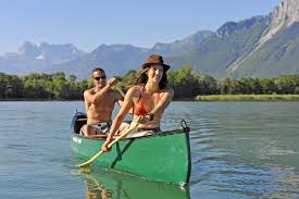 From the water to the peaks. Badesee Genfer See Lac Leman Badeurlaub Wassertemperatur