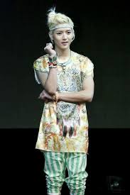 10 Idols Drool Worthy Man Buns Cute Asian Guys Fashion Pop Fashion
