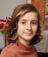 Melissa Faustin's Instagram, Twitter & Facebook