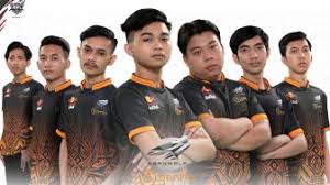 Yang mana seharusnya branz mematikan kameranya, akan tetapi sepertinya dia lupa mematikan microphone. Btr Kalah Lawan Geek Fam Kyy Akui Branz Masih Belajar Pakai Hero Ling