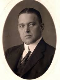 Kurt Bergstrom's Instagram, Twitter & Facebook