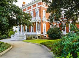 I had been hunting for a car service to pick up my eighty three year aged mother from her household in cumming, ga (some 30 miles within the airport) with journey towards the atlanta airport and return service on her arrival back again to atlanta. Road Trip Attractions From Atlanta To Savannah Dollar Car Rental