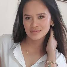 Marilyn Grove's Instagram, Twitter & Facebook