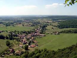 An urban person that is very boisterous and wears faux designer apparel. Nans Doubs Wikipedia