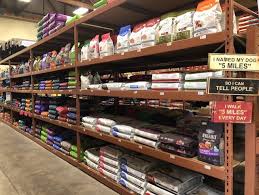 When you walk around the store you can see the maggot flys flying around. Dog Cat Food Poultry Feed Equine Feed Sebastopol Feed