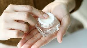 Une huile exceptionnelle pour le soin de la peau. Traiter Le Psoriasis Au Naturel Astuces Et Conseils Beaute Cherie