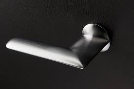 Then, turn or twist the screwdriver. Unlock Handle Lock Without A Keyhole Do It Easily With Heleh
