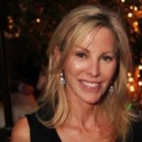 Elizabeth Bremer's Instagram, Twitter & Facebook