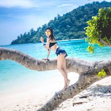 Because it is a fun environment full of young educated women who are eager to socialize. 15 Best Dating Apps And Websites To Meet Asian Girls 2021 Jakarta100bars Nightlife Party Guide Best Bars Nightclubs