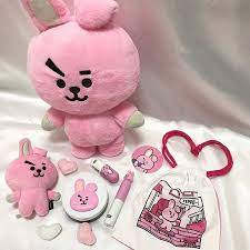 ᴹᴱ ᴱᴬᴿᴬ me eara bts album map of the soul persona kpop pink merchandise collection pink themes pink kpop merch