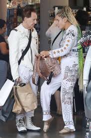 Select from premium gabi grecko of the highest quality. Gabi Grecko Shopping On Melrose Place 02 Gotceleb