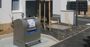 Sur les communes soumises à la teom (taxe sur les ordures ménagères), les usagers doivent acheter leurs bacs individuels. Collecte Des Dechets Aytre