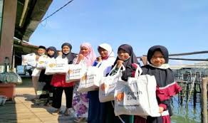 Contextual translation of rumah anak yatim into english. H5zxtpvtfkkafm