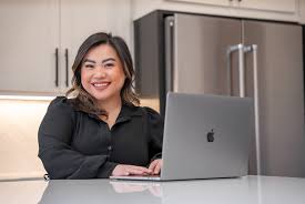 About Vanessa Xiong | Minnesota eXp Realtor & Investor | Vanessa ...