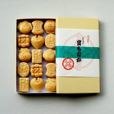 Takara-monaka - 宝塚の名物老舗もなか 永楽庵 創業明治42年の和菓子屋