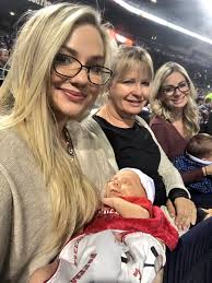 First baseman freddie freeman and his wife chelsea freeman revealed sunday they are expecting twin boys! Chelsea Freeman On Twitter Little Smile For Seeing His Dad Hit A Home Run For The 1st Time