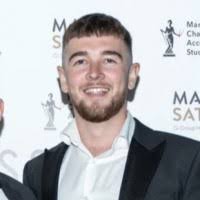 7100+ "Ewan" profiles