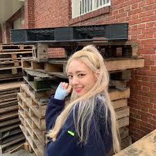 Itzy Yuna Instagram Itzy All In Us Musicas Kpop Coreana Ulzzang