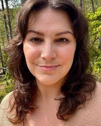 Alison Picard's Instagram, Twitter & Facebook