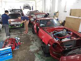 Umpamanya jika ada pelanggan wanita yang hubungi bengkel memberitahu terdengar bunyi di bahagian kereta, kita ada 'skrip' untuk tanya bagaimana bunyi itu, di mana dan bila? Petang Ini Team Nizam Autoglass Berada Di Bengkel Pelanggan Kami Rnr Autosports Bandar Sunway Untuk Pemasangan Cermin Bahagian Hadapan Dan Belakang Kereta Nissan Fairlady Kereta Berwarna Merah Milik Pelanggan Mereka Yang Masih
