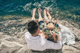 Namensänderung nach der hochzeit und ob eine namensänderung vom kind bei der heirat möglich ist, finden sie auf familienrecht.net! Brautkleid Nach Der Hochzeit 13 Schone Kreative Romantische Verwendungsideen
