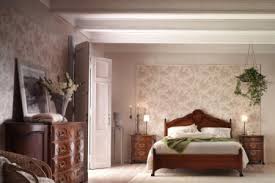 Le camere da letto matrimoniali a ponte sono la soluzione ideale per sfruttare al meglio gli spazi senza trascurare stile e design. Camere Da Letto Mobili Classici Borini Roberto Bovolone